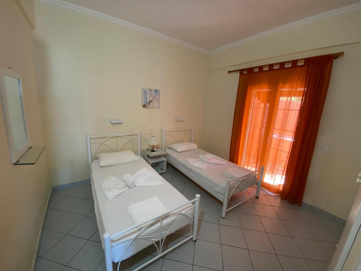 Papadatos Apts With Amazing View - 5Mins From The Beach Kontogialos Exteriér fotografie