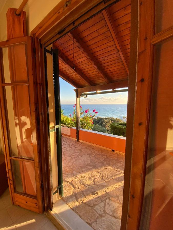 Papadatos Apts With Amazing View - 5Mins From The Beach Kontogialos Exteriér fotografie