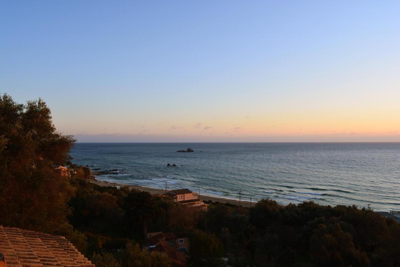 Papadatos Apts With Amazing View - 5Mins From The Beach Kontogialos Exteriér fotografie
