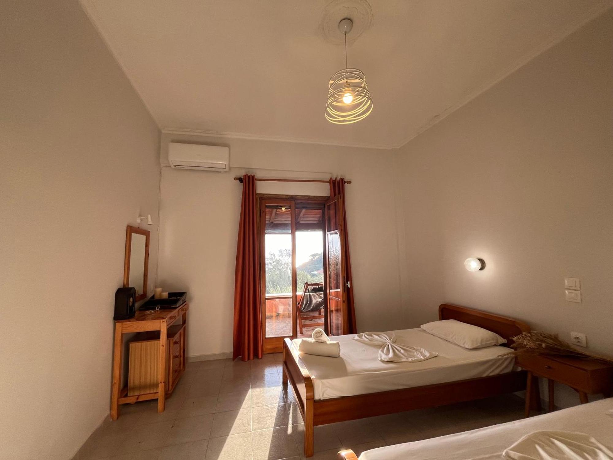 Papadatos Apts With Amazing View - 5Mins From The Beach Kontogialos Exteriér fotografie